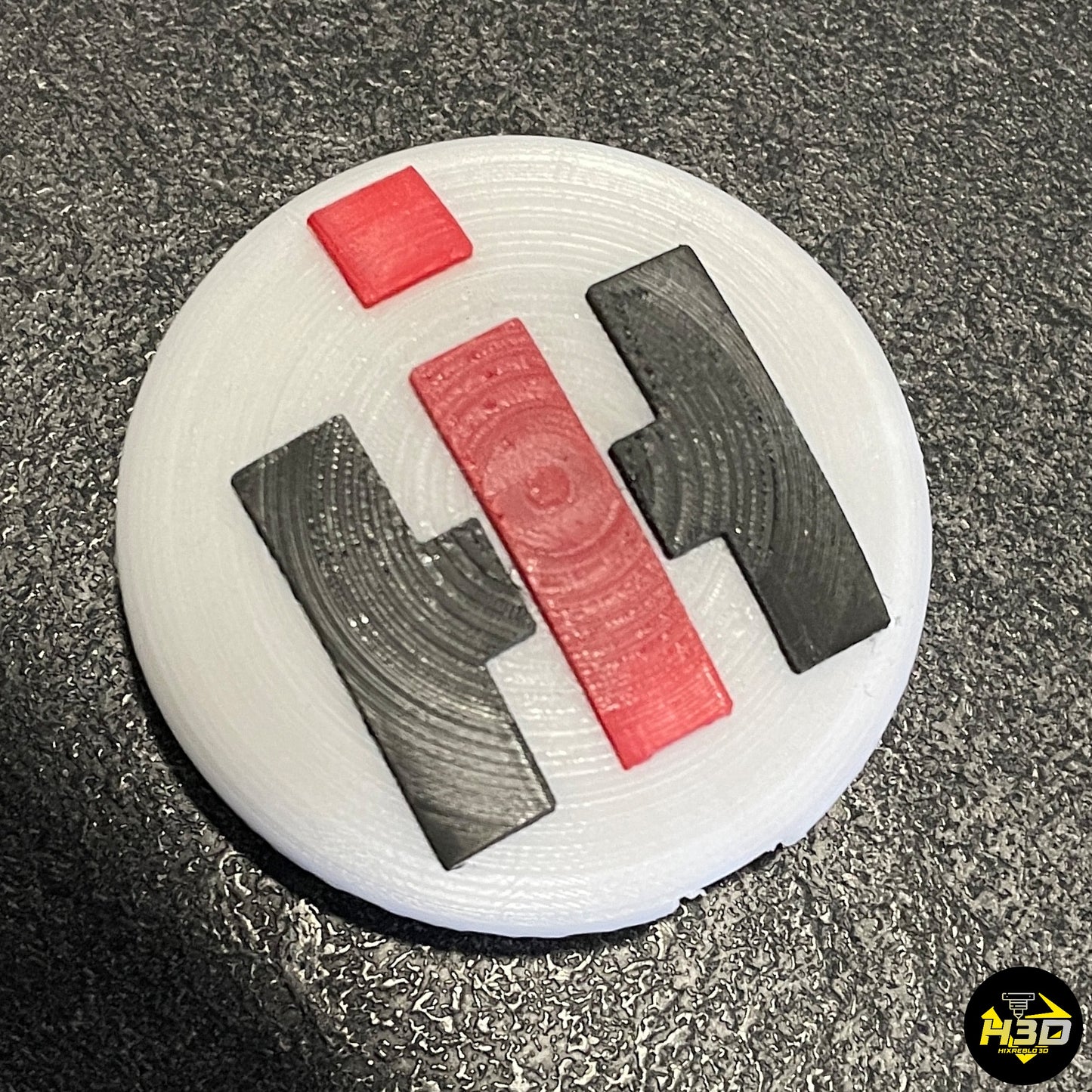 Pièce de rechange Case IH : bouchon de volant en plastique, durable et facile à installer sur tous les modèles de tracteurs Case IH.