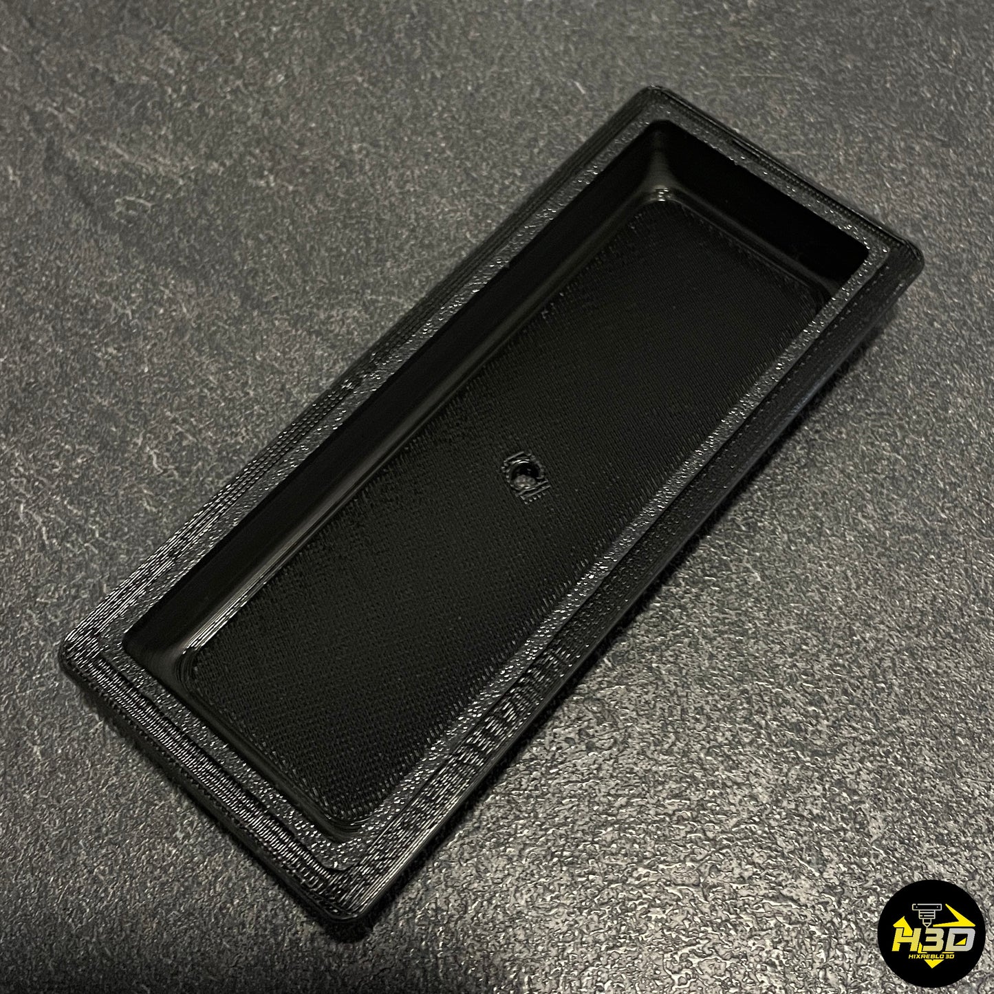 Accessoire Case IH en plastique – Cache porte-fusible pour tracteurs, résistant et compatible avec tous les modèles Case IH, idéal pour la maintenance.